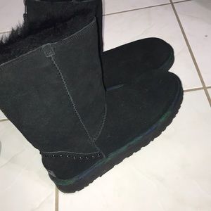 Black authentic uggs